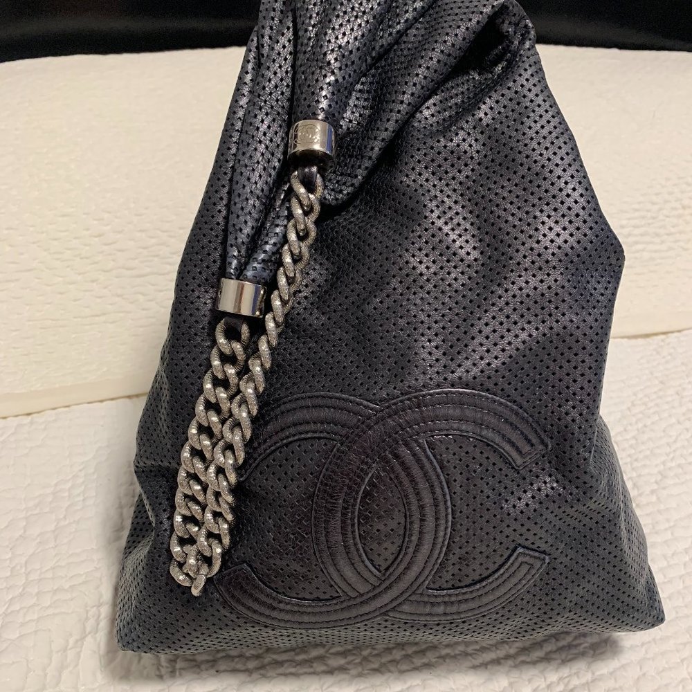 CHANEL JUMBO MESSENGER BAG